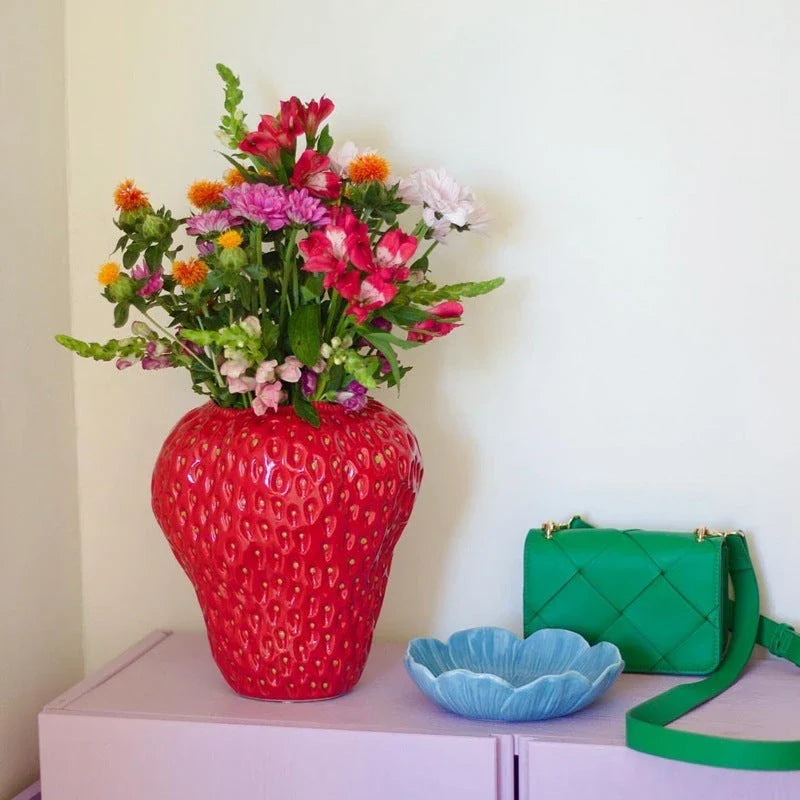 Stylish strawberry-shaped ceramic vase in various colors and sizes, perfect for adding Kiwi charm to your home decor