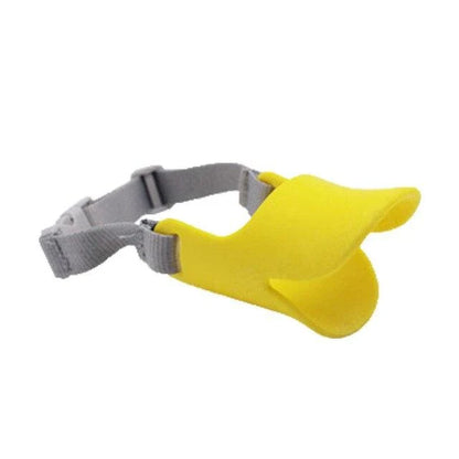 Silicone muzzle in a duck-inspired design for small dog breeds, featuring superior ventilation and a snug, adjustable fit.