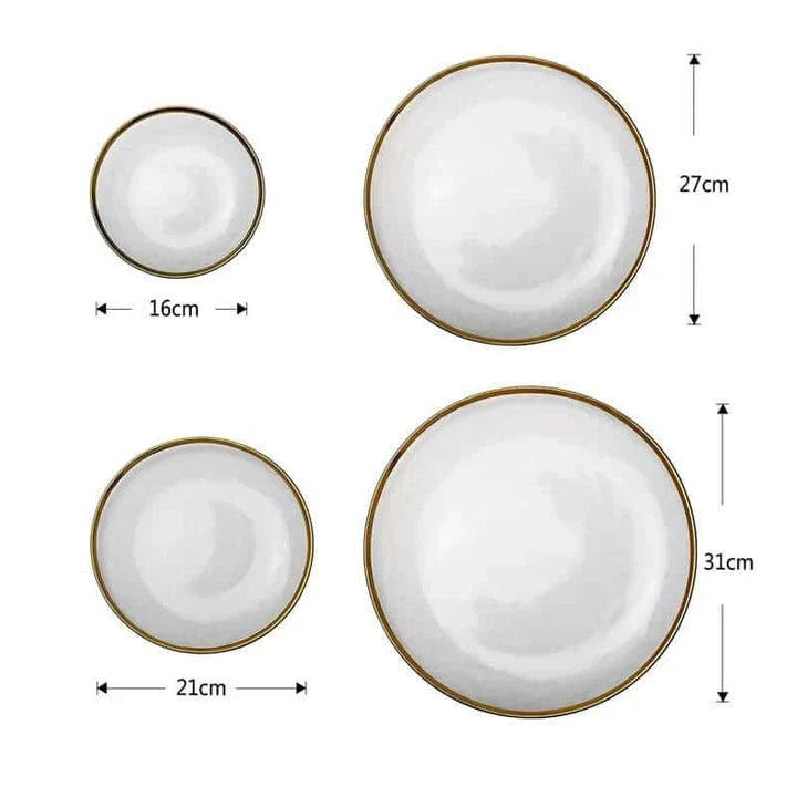 Elegant glass plates with a shimmering gold rim, perfect for formal dinners or casual meals.