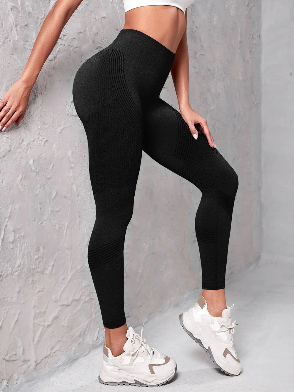 Premium butt lifting seamless yoga pants made with eco-friendly materials for an active Kiwi lifestyle