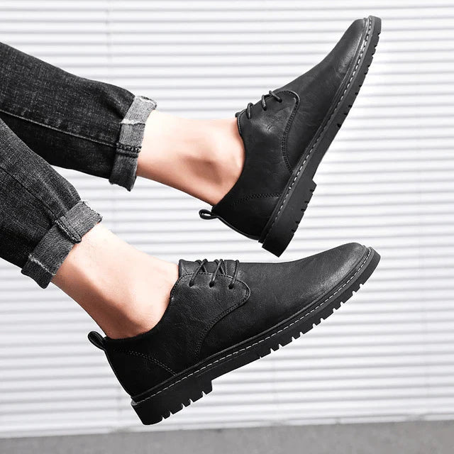 Stylish and comfortable men's low-top lace-up shoes with artificial PU upper and rubber sole, available in classic Kiwi-friendly colours