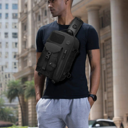 A rugged, waterproof crossbody bag with an adjustable, telescopic design for active Kiwi men