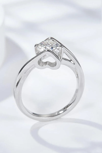 Timeless Moissanite Ring: A captivating 1-carat moissanite stone set in premium 925 sterling silver with a sleek platinum-plated finish.