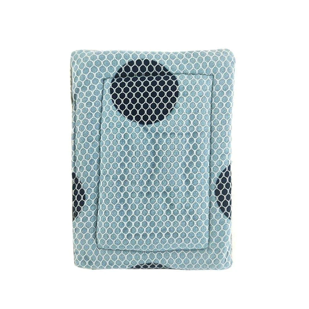 Sustainably crafted burlap kitchen sponges made in New Zealand with natural materials and eco-friendly design