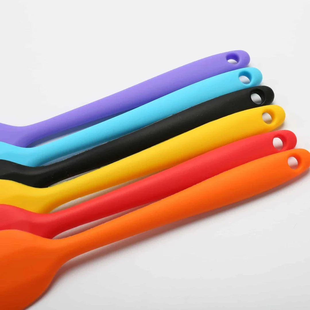 Versatile non-stick silicone spatula with a comfortable grip, perfect for Kiwi kitchens