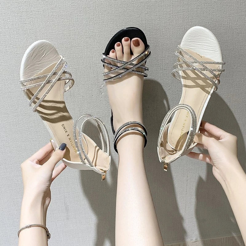 Stylish and comfortable spring sandals for women, available in black and beige colors with flat and thick heels