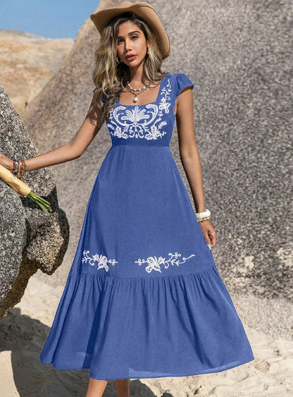 Stylish Bohemian Autumn & Winter Dress with Sleeveless Square Collar and Elegant Embroidered Details