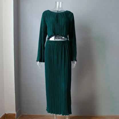Stylish mid-length skirt and sleeve top suit in green or rose red, a versatile and fashionable outfit for Kiwi women
