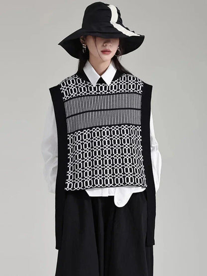 Women's Black Irregular Pattern Knitting Vintage Vest with unique design and comfortable cotton-polyester blend