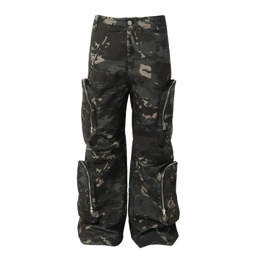 Amekaji-style workwear trousers in camouflage print with multi-pocket design, suitable for a variety of activities in the New Zealand lifestyle