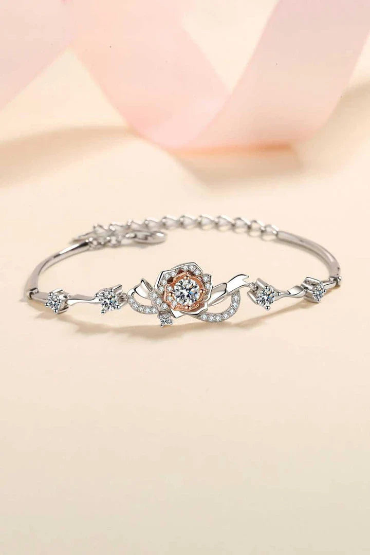 925 sterling silver bracelet with sparkling moissanite stones, a versatile and dazzling accessory for the modern New Zealander