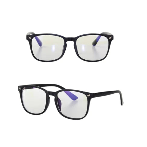 Anti-blue light gaming glasses with polycarbonate lenses and plastic frames to protect eyes from harmful blue light