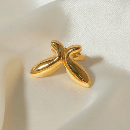 Elegant 18K gold-plated stainless steel butterfly ring with a whimsical open design, perfect for Kiwi celebrations and everyday wear.