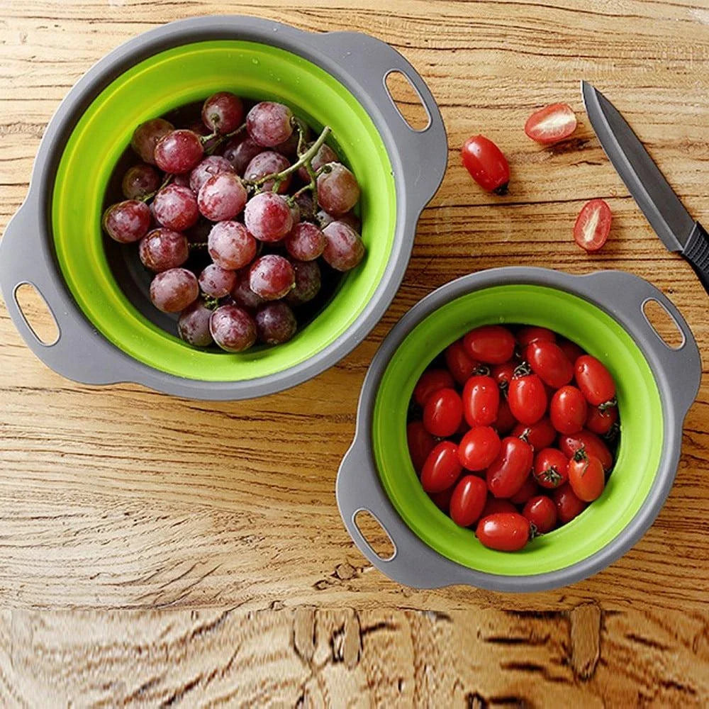 Folding Silicone Colander for Kiwi kitchens, available in large and small sizes, featuring a durable, flexible, and space-saving design.