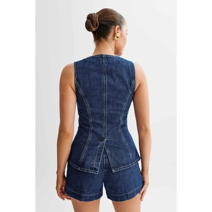 A stylish denim two-piece summer set with a sleeveless vest and wide-leg shorts, perfect for embracing the Y2K fashion trend in New Zealand.
