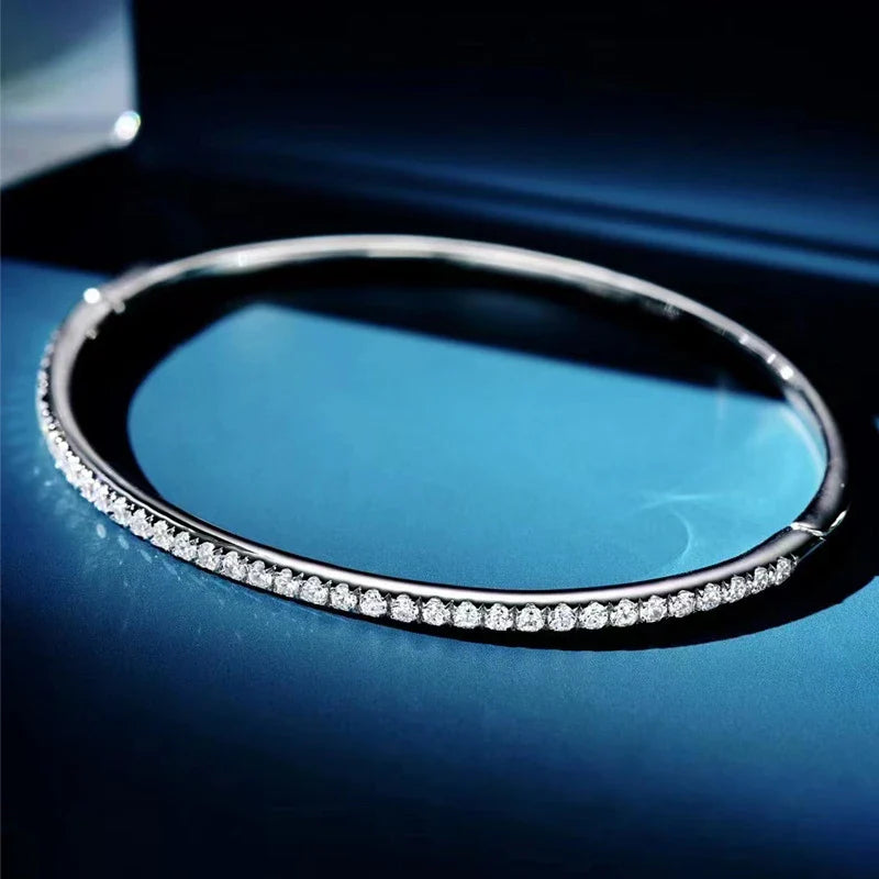 A beautiful 925 sterling silver bracelet with a fine row of sparkling diamonds, perfect for the fashion-forward Kiwi woman.