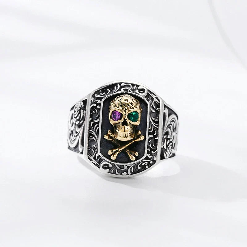 A premium 925 sterling silver skull ring with an adjustable design, perfect for expressing your unique Kiwi style