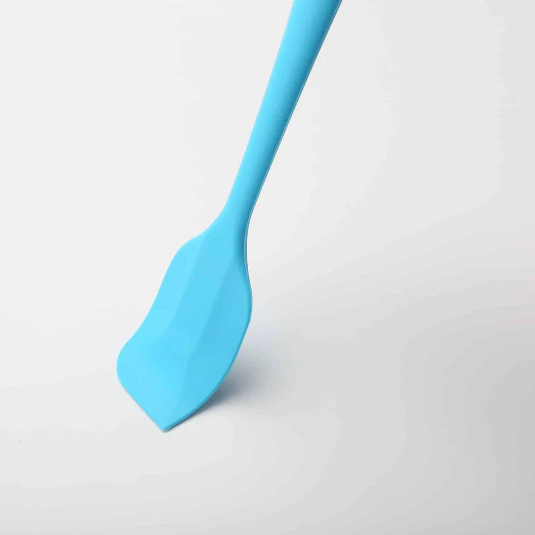 Versatile non-stick silicone spatula with a comfortable grip, perfect for Kiwi kitchens