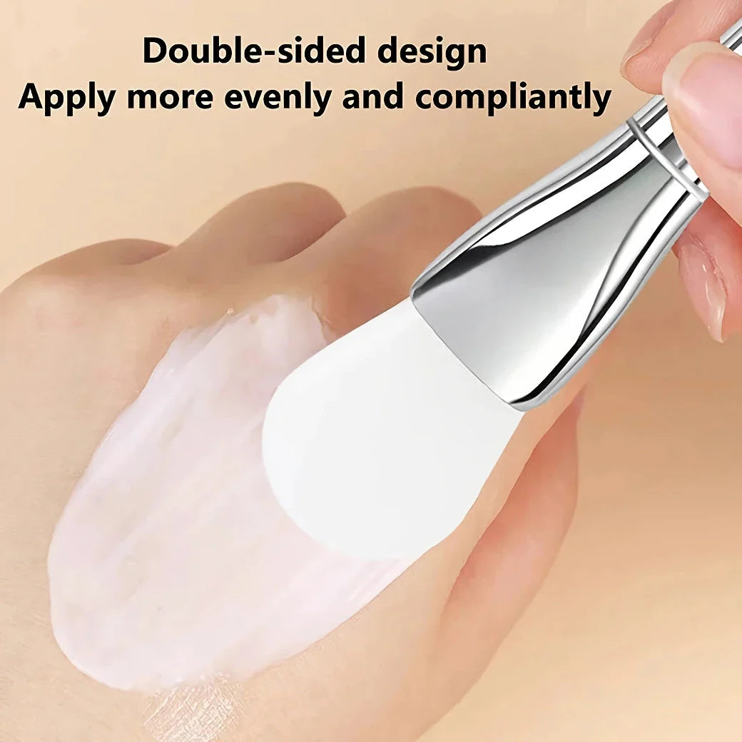 Versatile Silicone Makeup & Mask Brush - A multi-purpose beauty tool for flawless application and easy cleanup
