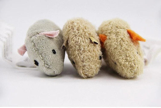 Adorable plush mouse cat toys in a 3-pack set, designed for active playtime and feline enrichment.