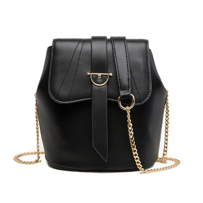 Large Capacity Chain Bag in Orange with Adjustable Strap and Stylish Chain Detailing