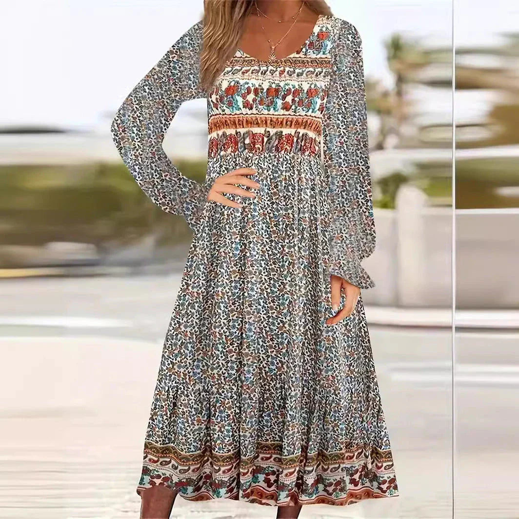 Stylish printed pullover dress with pockets, perfect for commuting and everyday wear