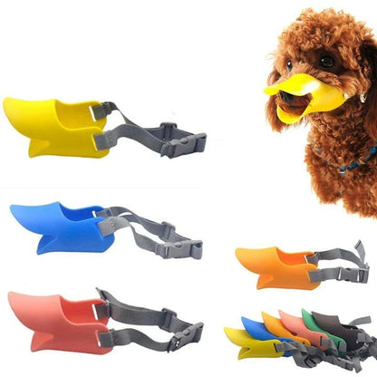 Silicone muzzle in a duck-inspired design for small dog breeds, featuring superior ventilation and a snug, adjustable fit.