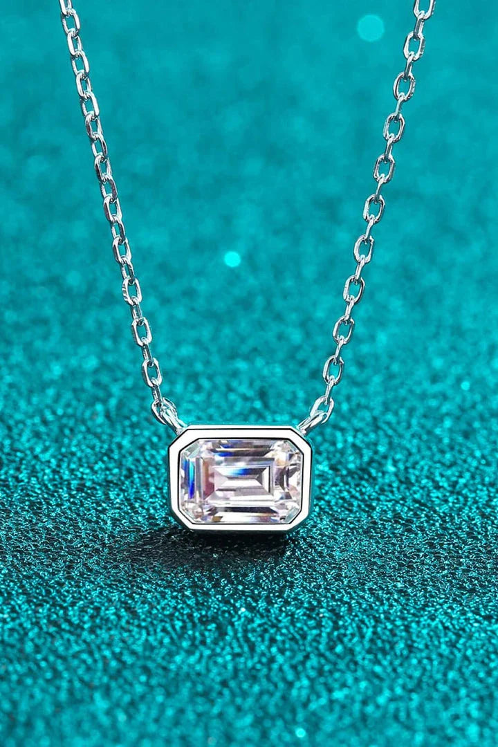 Stunning 1 carat moissanite pendant necklace in silver, featuring premium 925 sterling silver construction and rhodium plating