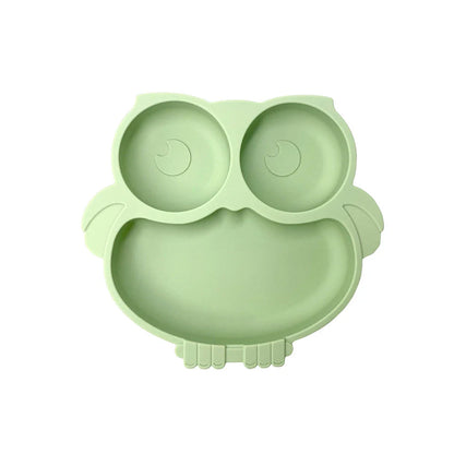 Adorable BPA-free silicone suction plate with a cute owl design, perfect for Kiwi toddlers and babies