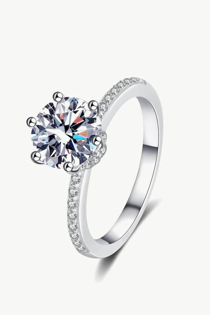 Sparkling 2-carat moissanite ring in 925 sterling silver, with rhodium plating and zircon accents