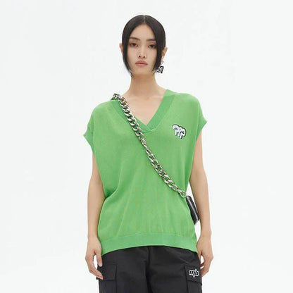 Stylish V-Neck Knit Vest for Kiwi Women in Green, a versatile and comfortable layering piece for casual and formal occasions.