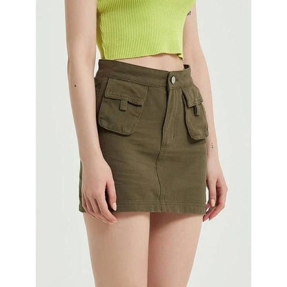 Stylish green denim high-waist pencil skirt with pockets, a versatile and fashionable addition to any wardrobe