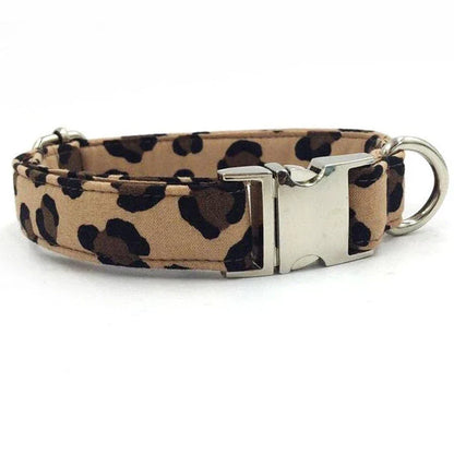 Stylish leopard-print dog collar and leash set for Kiwi canines, made from durable 100% cotton