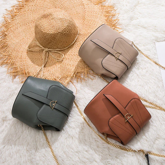 Large Capacity Chain Bag in Orange with Adjustable Strap and Stylish Chain Detailing