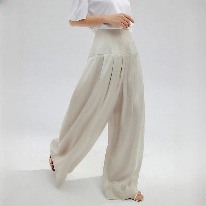 Stylish wide-leg trousers in a high-waist design, featuring a unique patchwork decoration for Kiwi women