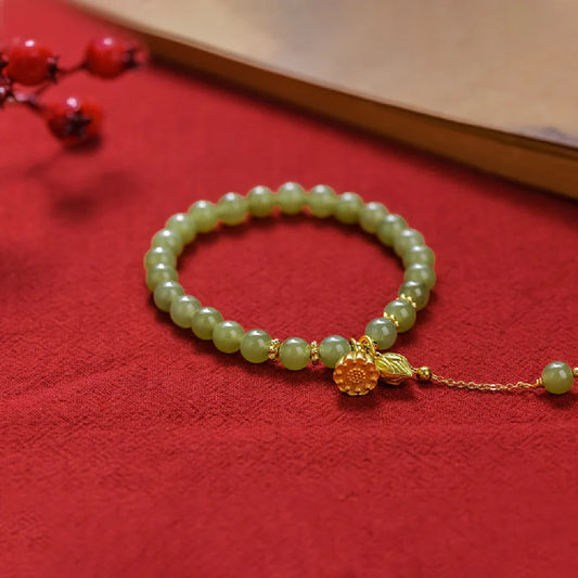 Elegant Hotian Jade Hand String with Floral Motif and Retro-Inspired Design