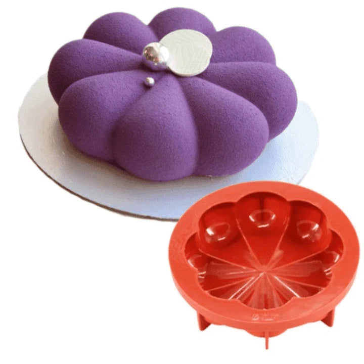 Versatile eco-friendly silicone cake mould with flower design for easy baking and beautiful cake presentations
