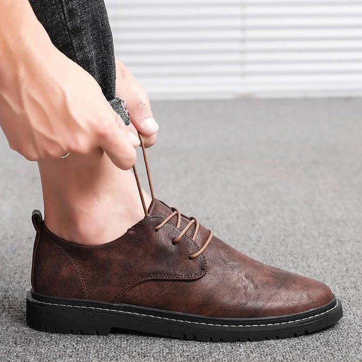 Stylish and comfortable men's low-top lace-up shoes with artificial PU upper and rubber sole, available in classic Kiwi-friendly colours