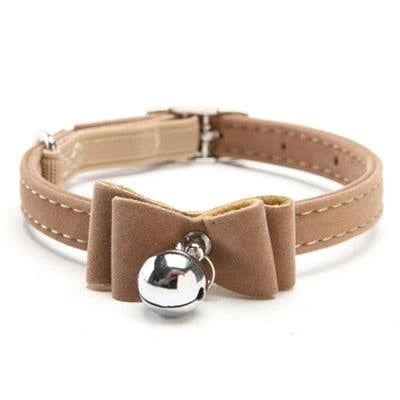 Premium velvet elastic collar with bell for cats, designed for the discerning Kiwi feline