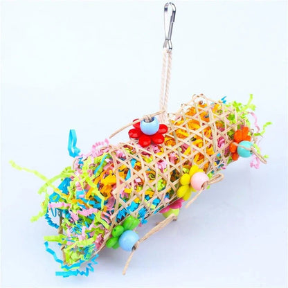 Trendha's eco-friendly, straw-based hanging toy designed to engage and entertain parrots with safe, natural play.