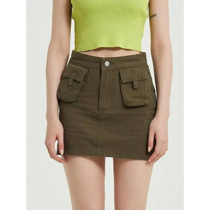 Stylish green denim high-waist pencil skirt with pockets, a versatile and fashionable addition to any wardrobe