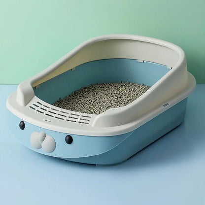 Oversized semi-enclosed cat litter tray with high sides and covered top for privacy and minimal mess