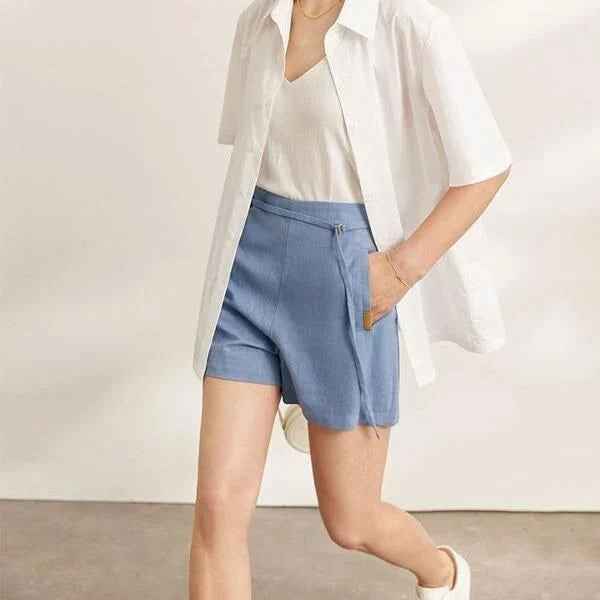 Stylish cotton-linen casual shorts in a versatile apricot shade, designed for modern Kiwi women