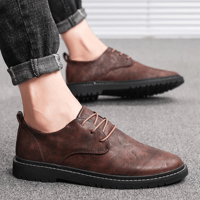 Stylish and comfortable men's low-top lace-up shoes with artificial PU upper and rubber sole, available in classic Kiwi-friendly colours