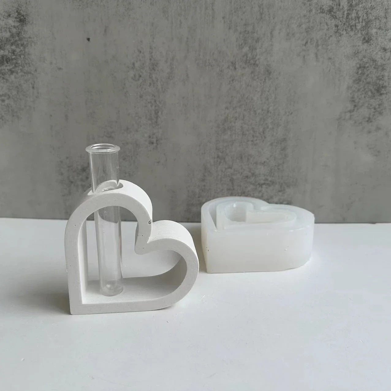 Unique heart-shaped silicone mold for creating custom hydroponic flower vases, plaster crafts, cement pieces, and candles