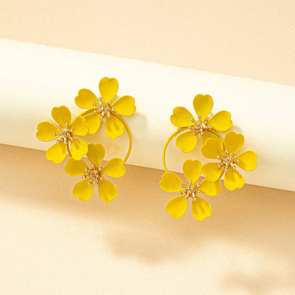 Elegant Camellia Flower Drop Earrings - A Charming Kiwi Accessory with Three Delicate Floral Blooms