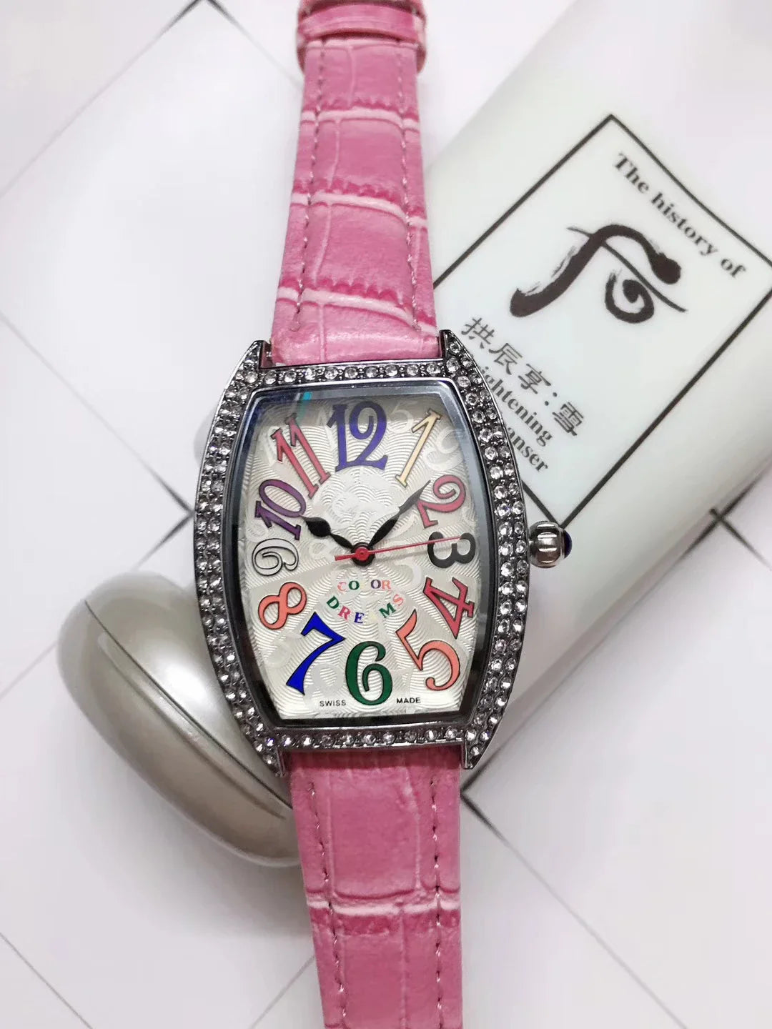 Stylish square-faced fashion watch with genuine leather strap and durable alloy case, perfect for Kiwi women's everyday style.