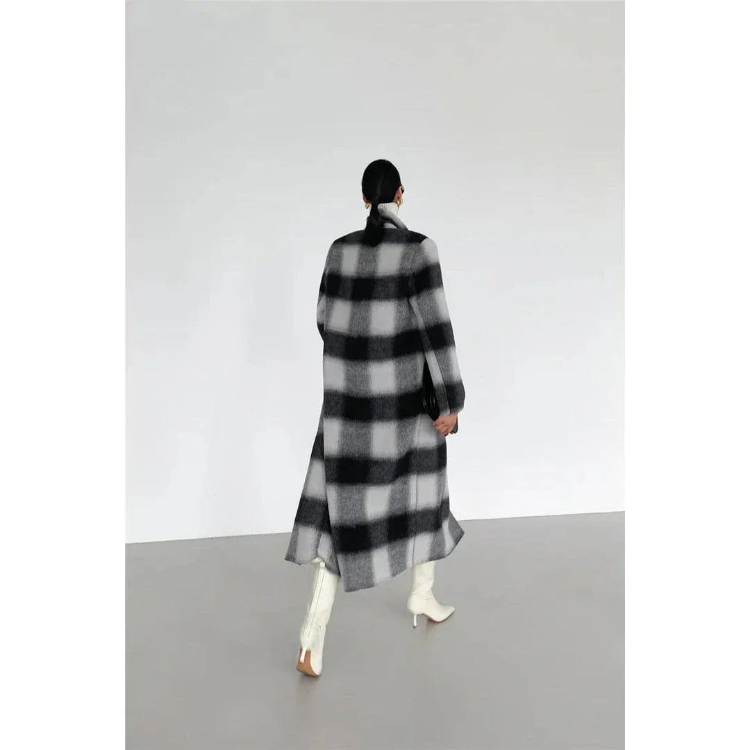 A stylish plaid double-breasted long wool coat for fashionable Kiwi women, featuring a cozy and elegant design with functional pockets and a versatile turn-down collar.