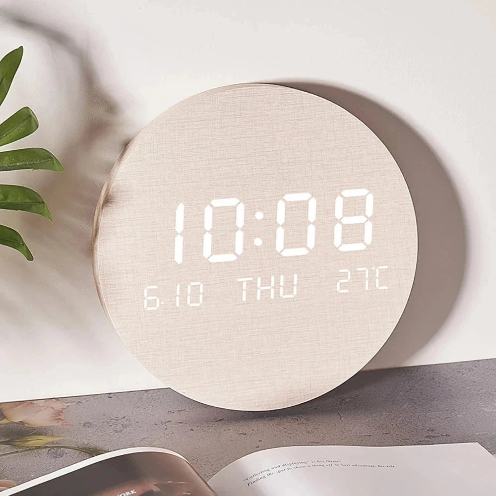 Elegant wooden wall clock with temperature display in a modern Nordic style, perfect for Kiwi homes