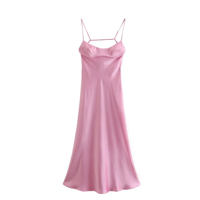 Elegant sleeveless slip maxi dress in pink with backless design and figure-flattering silhouette